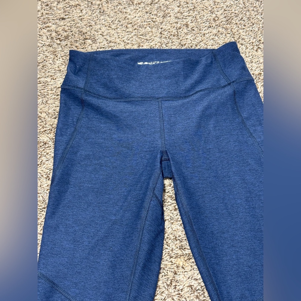 Outdoor Voices 3/4 Leggings Size Small - Picture 5 of 8